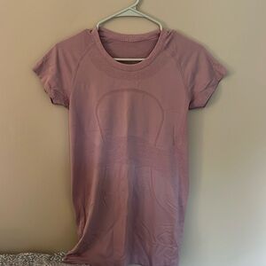 purple longer fitting run swifty tee, short sleeve